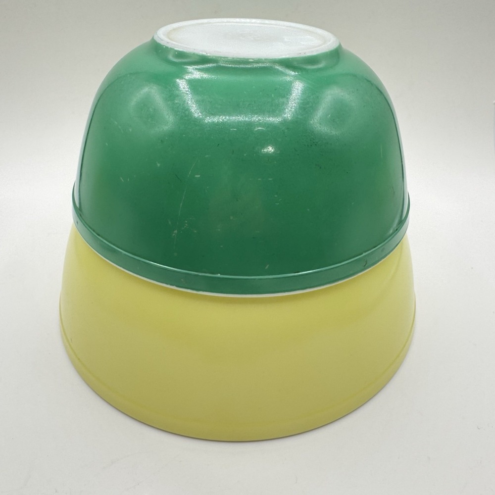 Vintage Pyrex 403 & 404 Yellow & Green Mixing Bowl Nesting Bowls USA